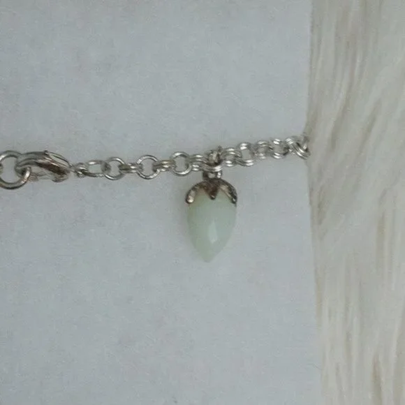 Banana Republic Acorn Charm Detail Set - Picture 3 of 3